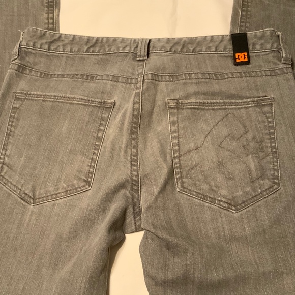 DC Straight Fit Steel Grey Wash Jeans (32x32) EUC - Picture 3 of 14